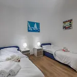 Beachside House Lara - Happy Apartament