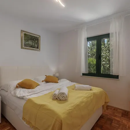 Beachside House Lara - Happy * Omišalj