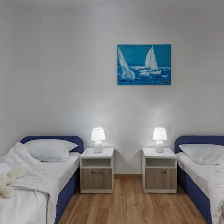 Daire Beachside House Lara - Happy *