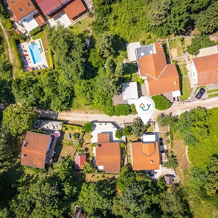 Apartman Beachside House Lara - Happy *