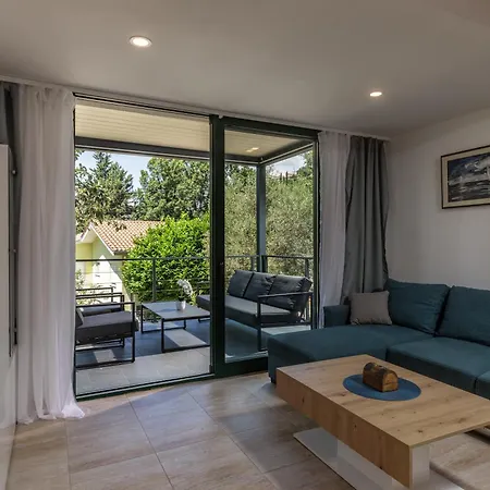 Apartamento Beachside House Lara - Happy Omišalj