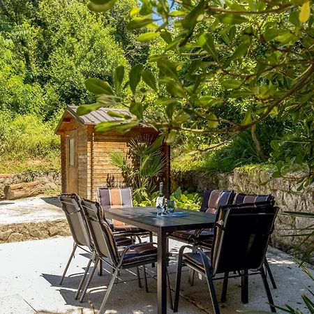 Beachside House Lara - Happy Apartamento