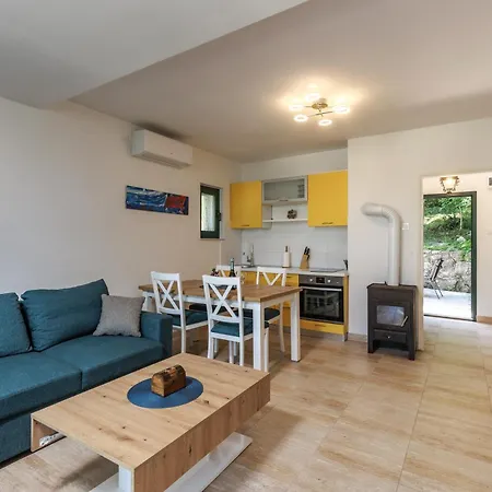 Beachside House Lara - Happy * Omišalj