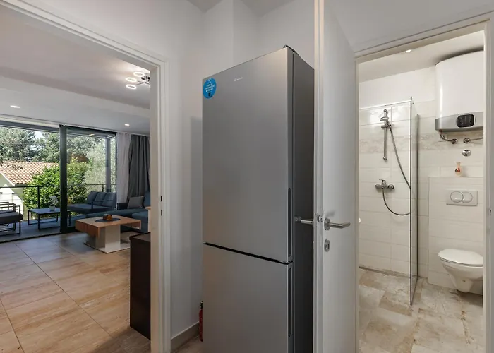 Apartman Beachside House Lara - Happy *