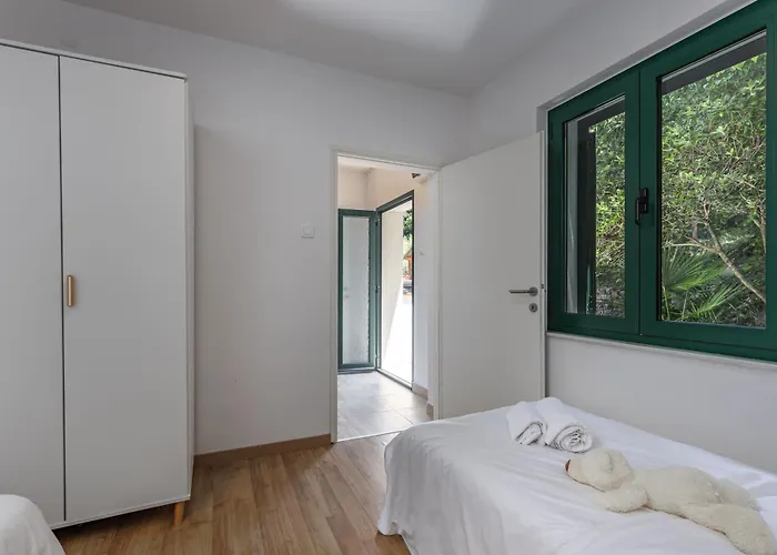 Apartman Beachside House Lara - Happy