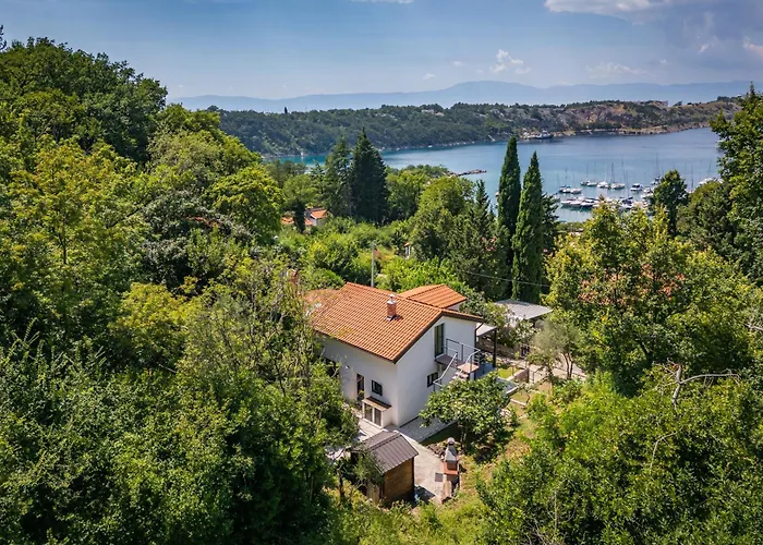 Beachside House Lara - Happy Apartman Omisalj